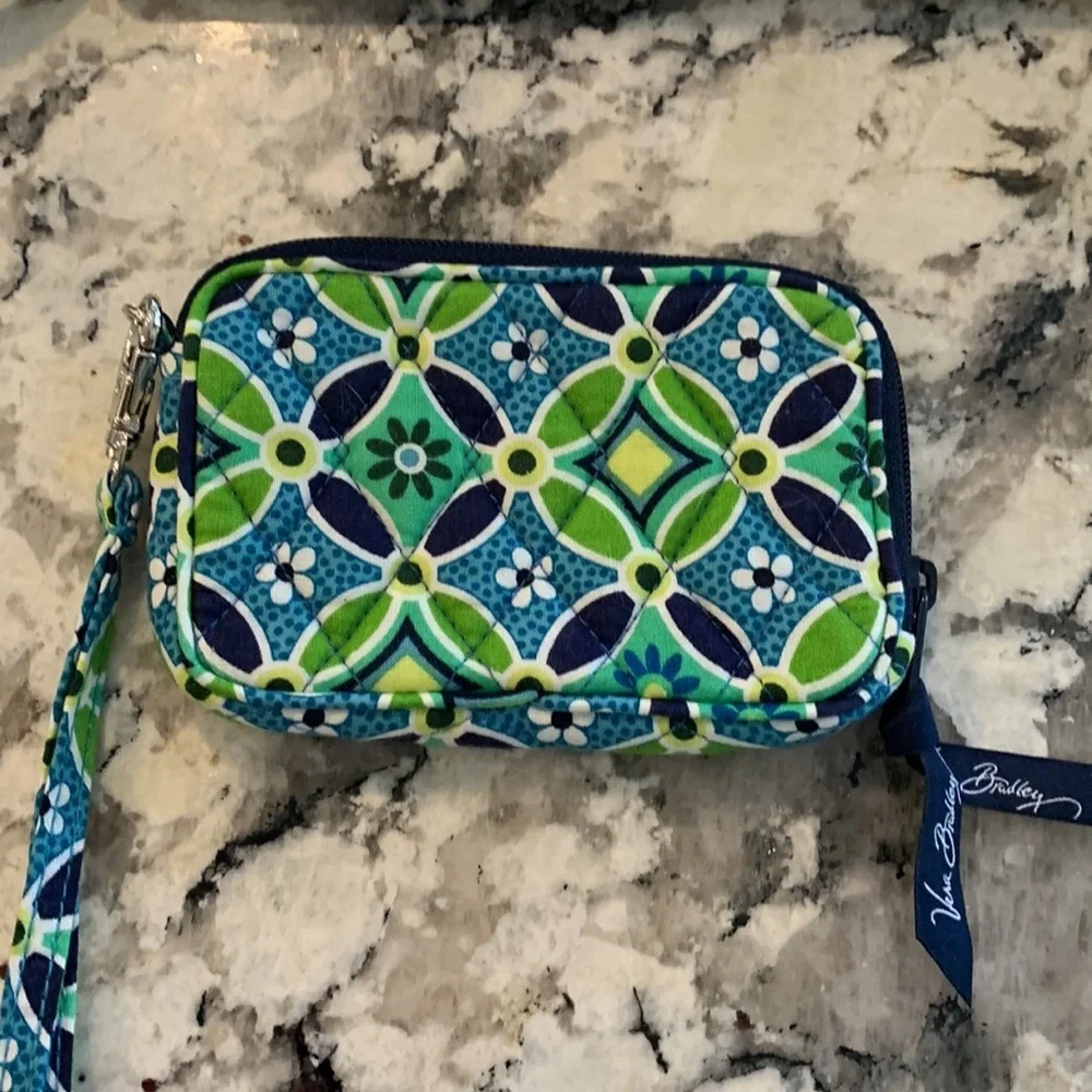 Brand New Vera‎ Bradley wristlet, keychain & storage zip bag green/blue floral